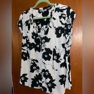 Super flattering White blouse with black flowers